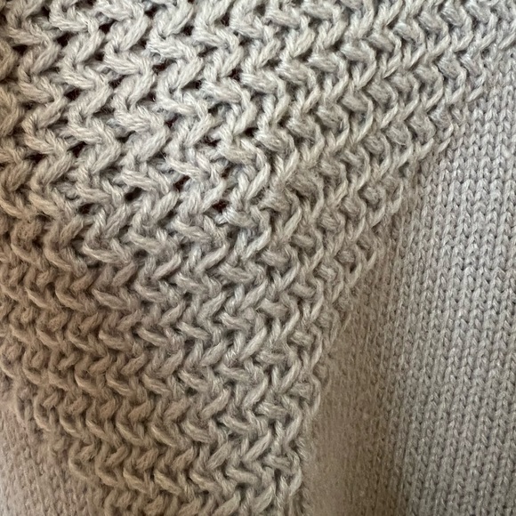 Sweater - Amazon - Picture 8 of 10